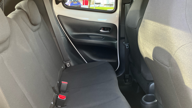 Toyota Aygo X 1.0 VVT-i Edge 5dr Petrol Hatchback